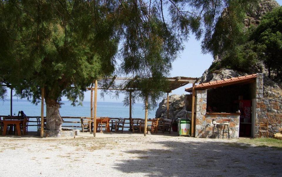 Nikos & Anna Rooms Rodakino Exterior foto